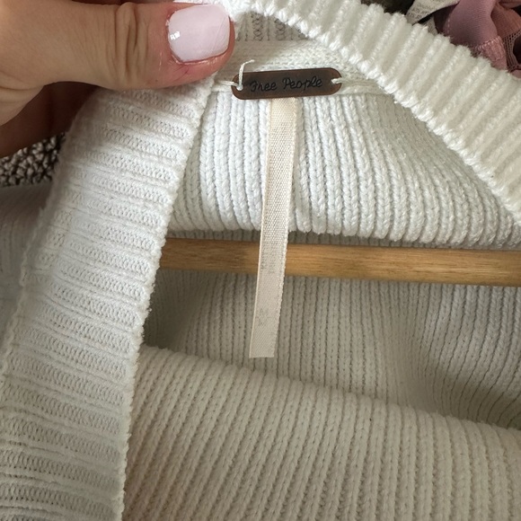 Free people easy steet tunic. Color painted white. - Picture 1 of 3